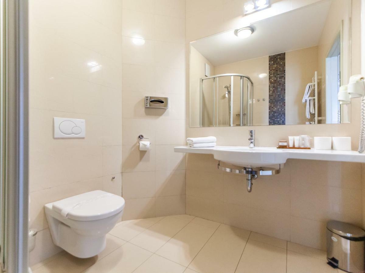 Apartament Hotelowy Delux W Kolobrzegu Ul Kosciuszki 16 Pobyt 7 Nocy 20 Procent Rabatu ,4 Dni 10 Procent Rabatu Exterior photo